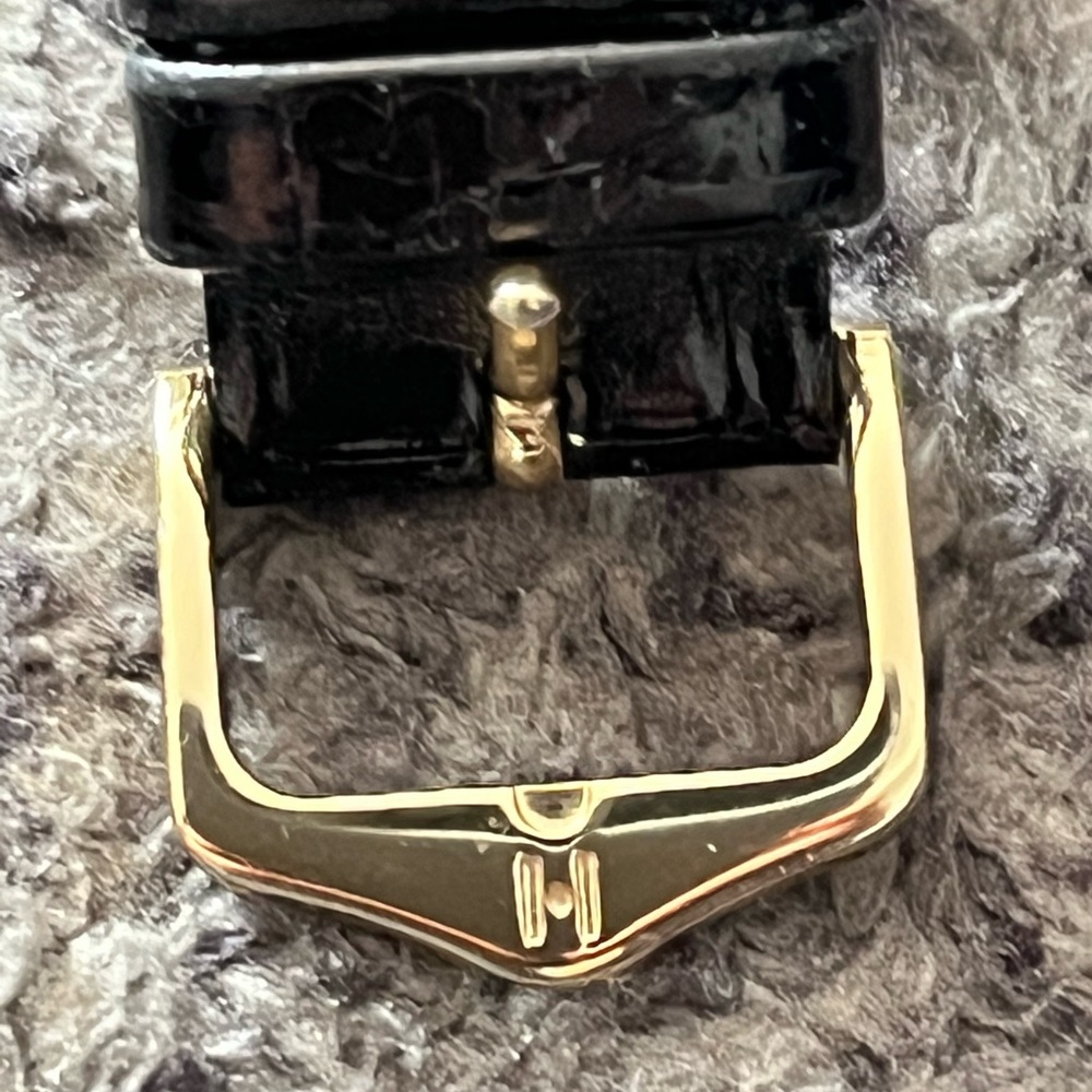 ‼️price dropped‼️ Vintage Disney Watch works Mickey Mouse leather croco watch. - Picture 7 of 10